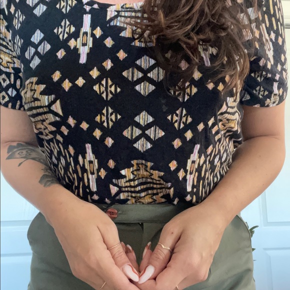 H&M Geometric tribal top multi color size medium - Picture 2 of 4